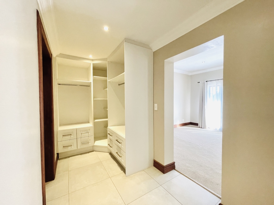 5 Bedroom Property for Sale in Serengeti Lifestyle Estate Gauteng