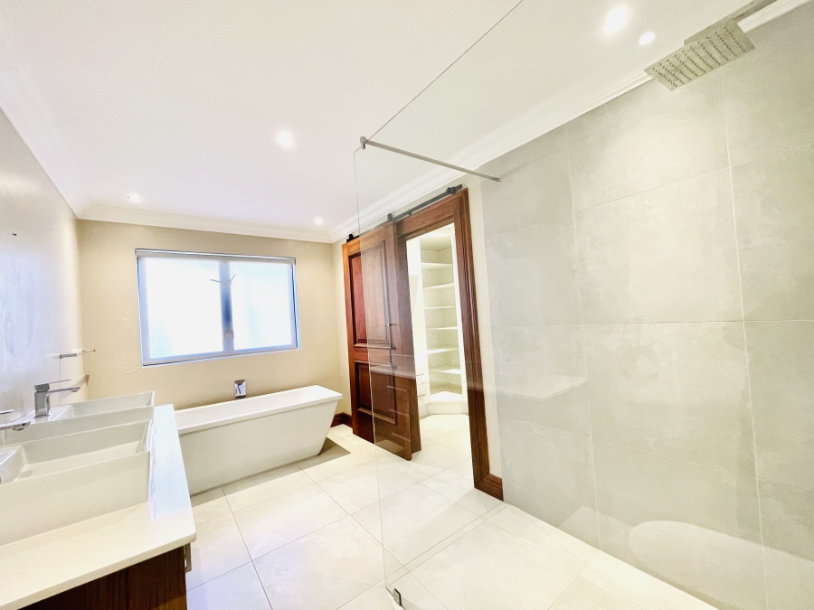 5 Bedroom Property for Sale in Serengeti Lifestyle Estate Gauteng
