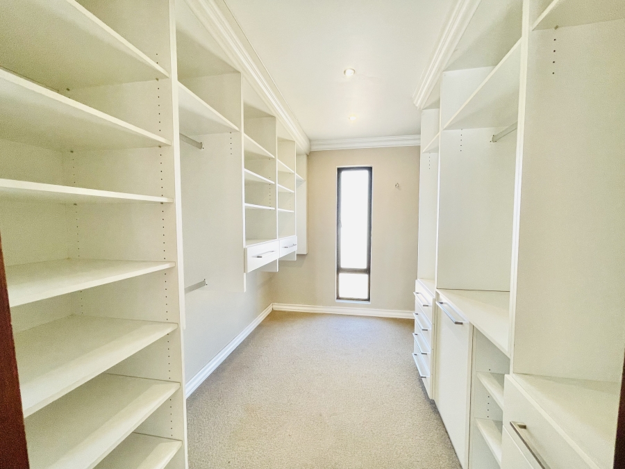 5 Bedroom Property for Sale in Serengeti Lifestyle Estate Gauteng