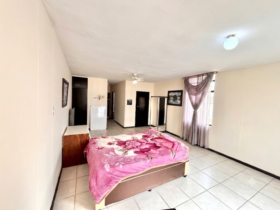 1 Bedroom Property for Sale in Arcadia Gauteng