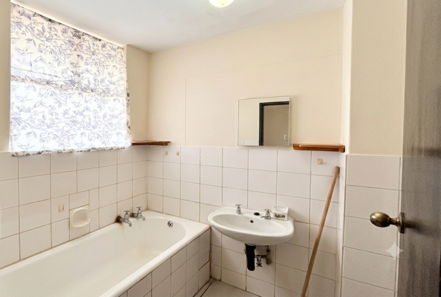 1 Bedroom Property for Sale in Sunnyside Gauteng
