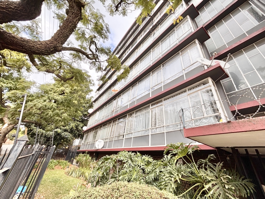1 Bedroom Property for Sale in Sunnyside Gauteng