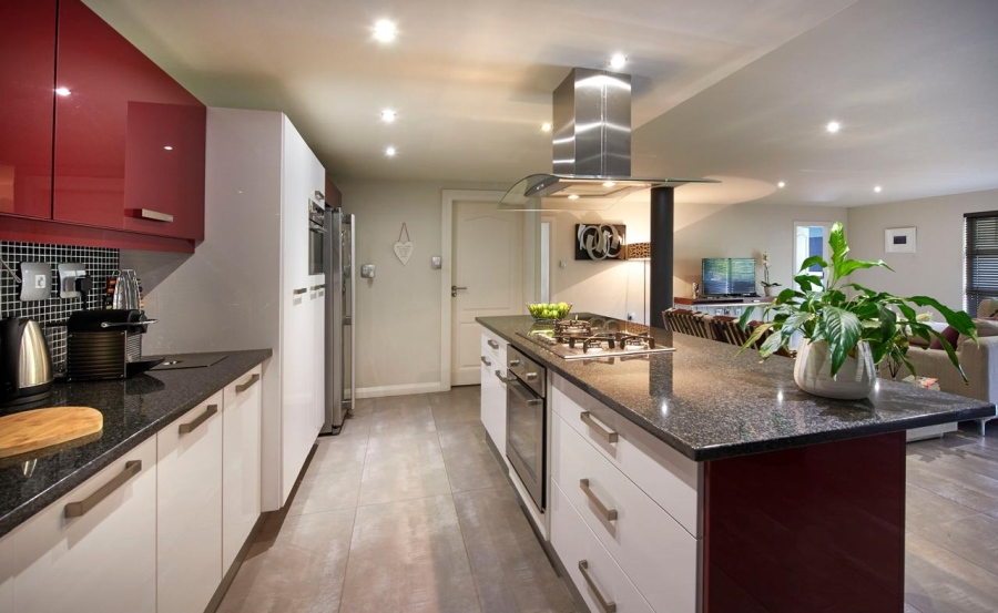 To Let 2 Bedroom Property for Rent in Sandown Gauteng