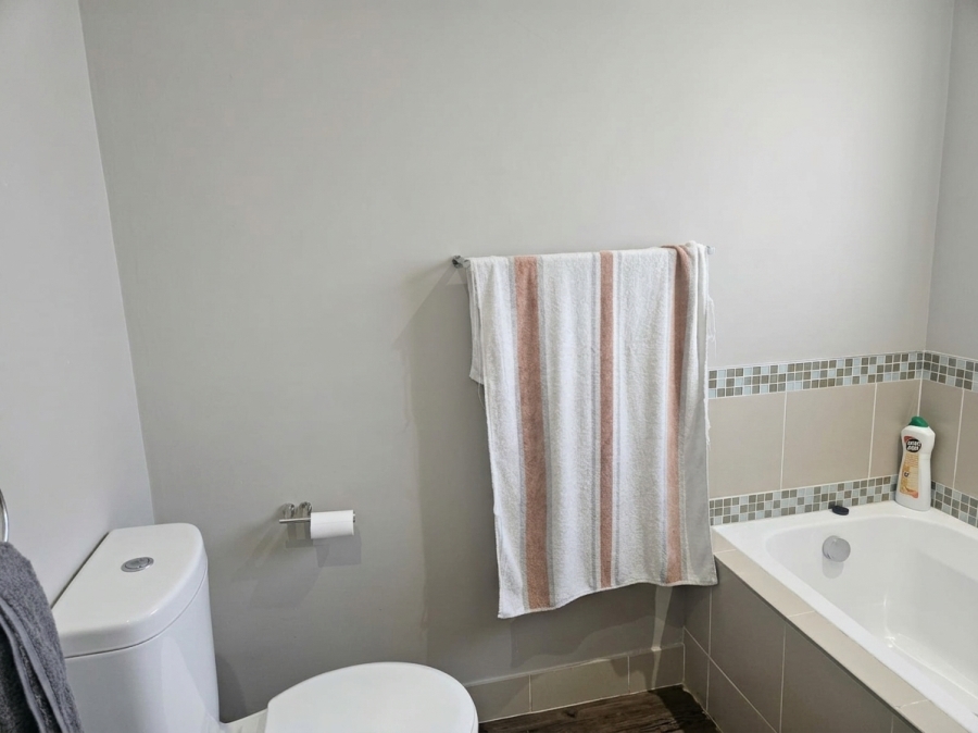 3 Bedroom Property for Sale in Petervale Gauteng