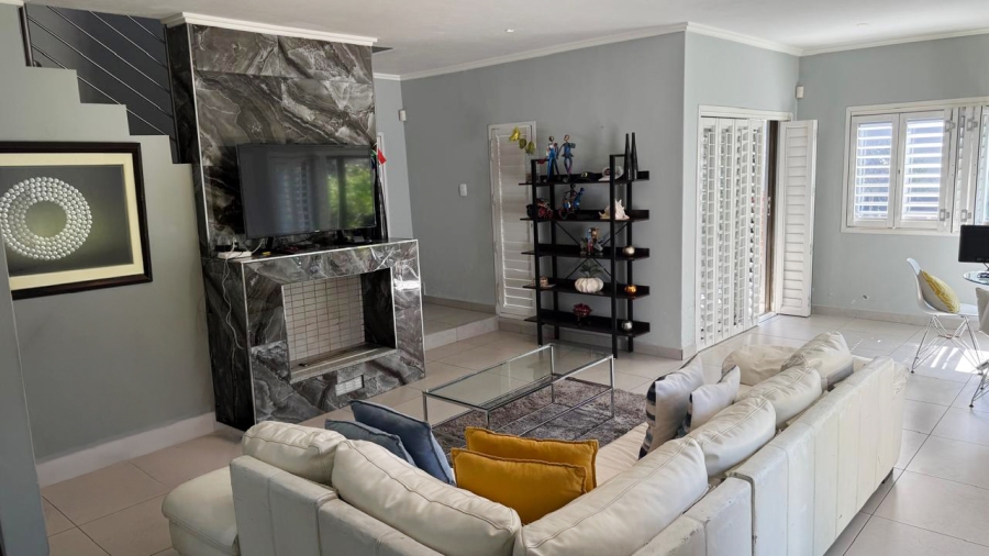 To Let 4 Bedroom Property for Rent in Bryanston Gauteng