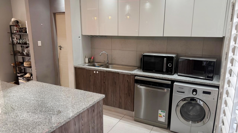 To Let 4 Bedroom Property for Rent in Bryanston Gauteng