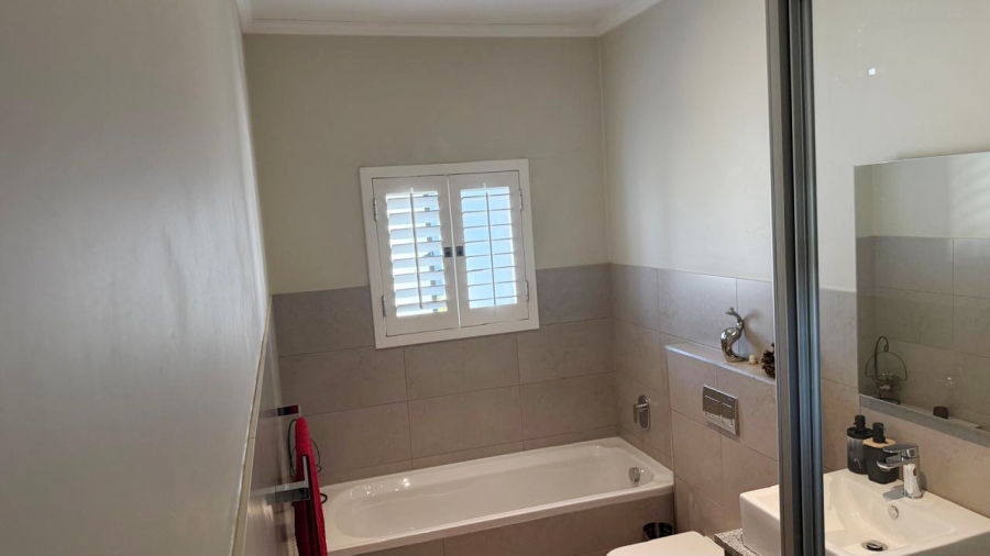 To Let 4 Bedroom Property for Rent in Bryanston Gauteng