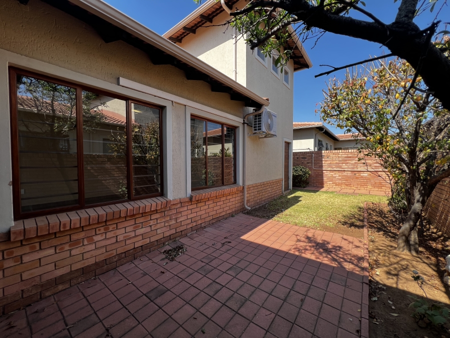 To Let 4 Bedroom Property for Rent in Noordwyk Gauteng