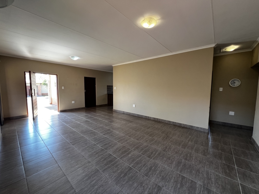 To Let 4 Bedroom Property for Rent in Noordwyk Gauteng