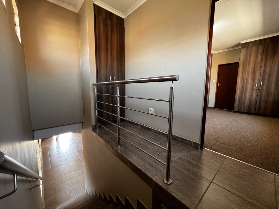 To Let 4 Bedroom Property for Rent in Noordwyk Gauteng