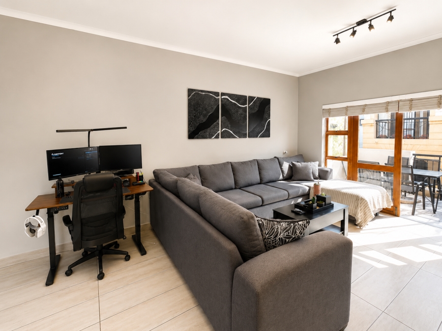 1 Bedroom Property for Sale in Silvamonte Gauteng