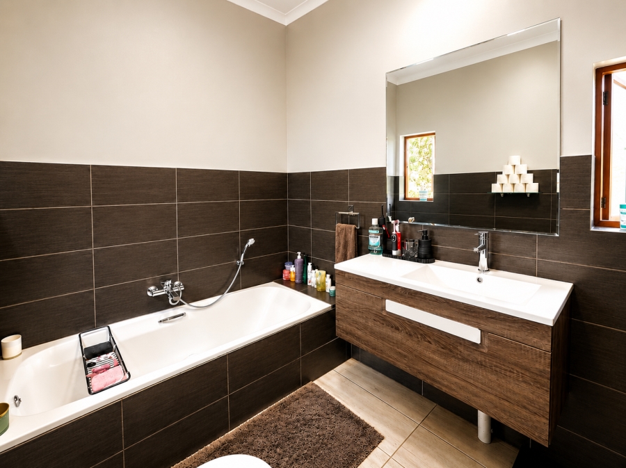 1 Bedroom Property for Sale in Silvamonte Gauteng