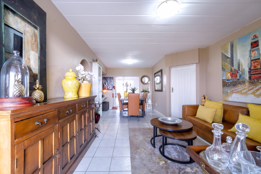 2 Bedroom Property for Sale in Constantia Kloof Gauteng