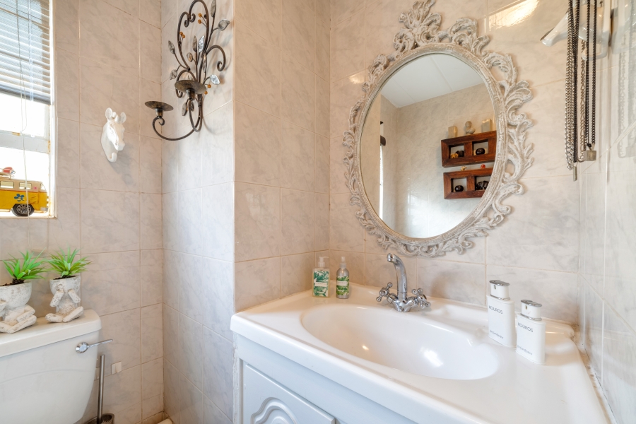 2 Bedroom Property for Sale in Constantia Kloof Gauteng