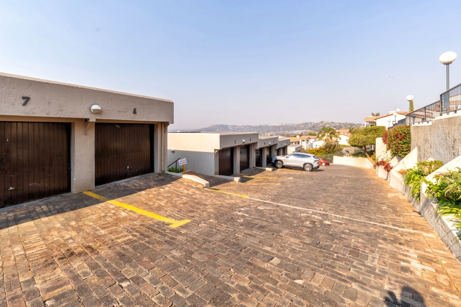 2 Bedroom Property for Sale in Constantia Kloof Gauteng