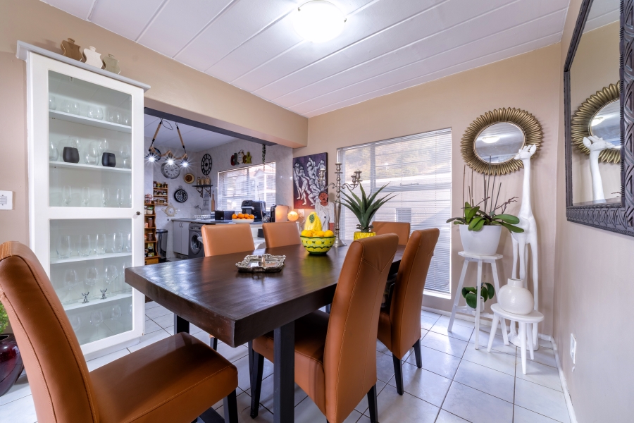 2 Bedroom Property for Sale in Constantia Kloof Gauteng