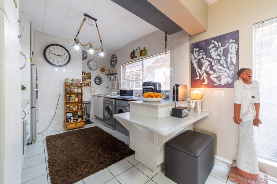 2 Bedroom Property for Sale in Constantia Kloof Gauteng