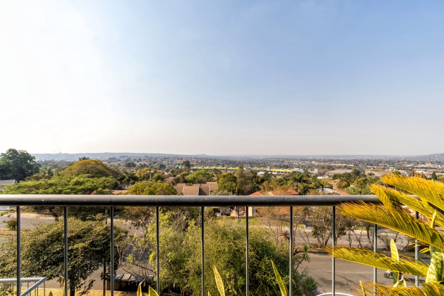 2 Bedroom Property for Sale in Constantia Kloof Gauteng