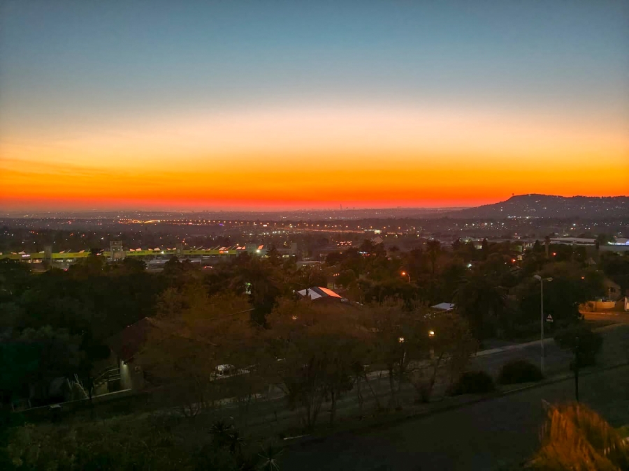 2 Bedroom Property for Sale in Constantia Kloof Gauteng