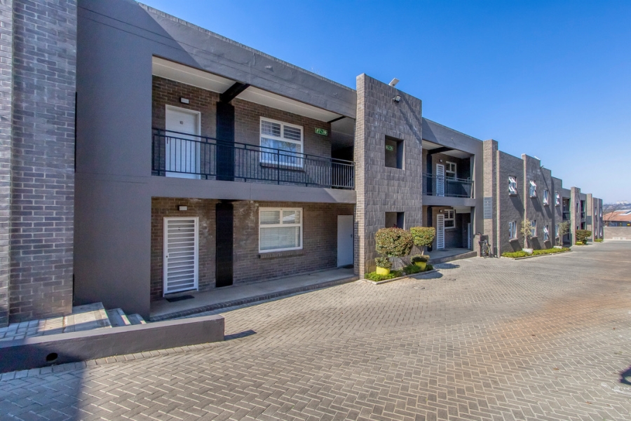 2 Bedroom Property for Sale in Linden Gauteng