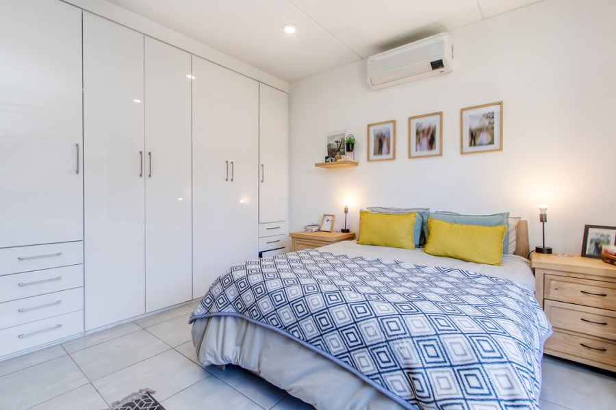 2 Bedroom Property for Sale in Linden Gauteng