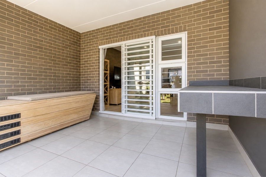2 Bedroom Property for Sale in Linden Gauteng