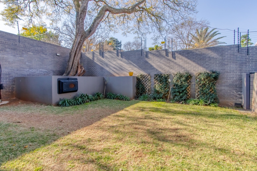 2 Bedroom Property for Sale in Linden Gauteng