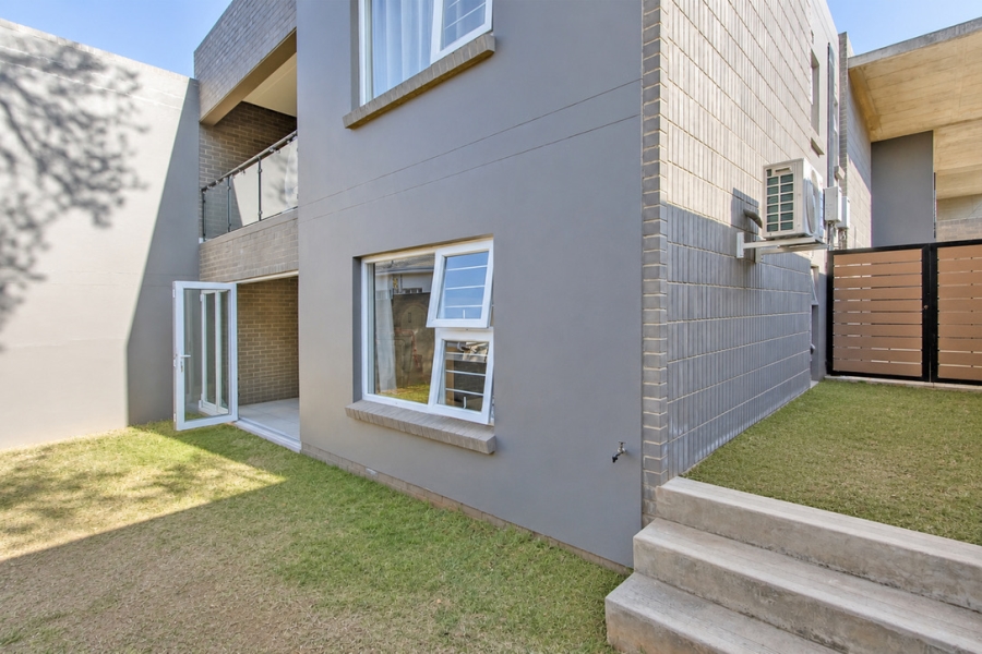 2 Bedroom Property for Sale in Linden Gauteng