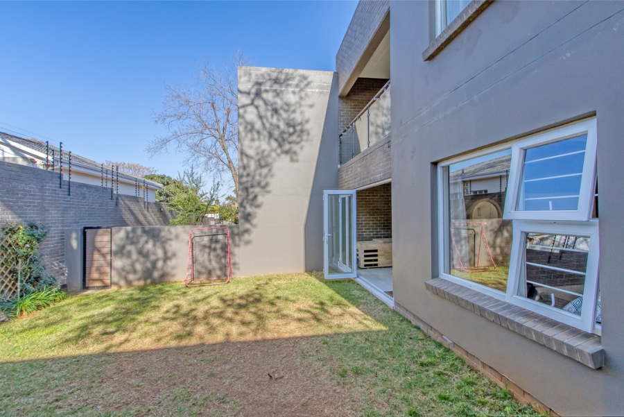 2 Bedroom Property for Sale in Linden Gauteng