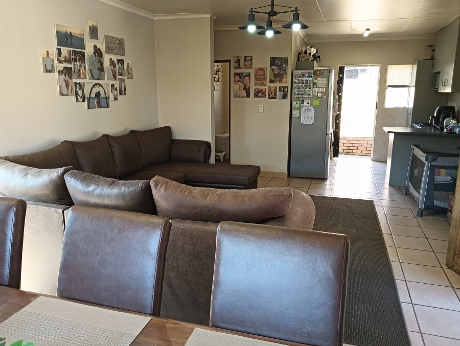 3 Bedroom Property for Sale in Honeydew Ridge Gauteng