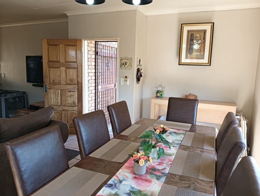 3 Bedroom Property for Sale in Honeydew Ridge Gauteng