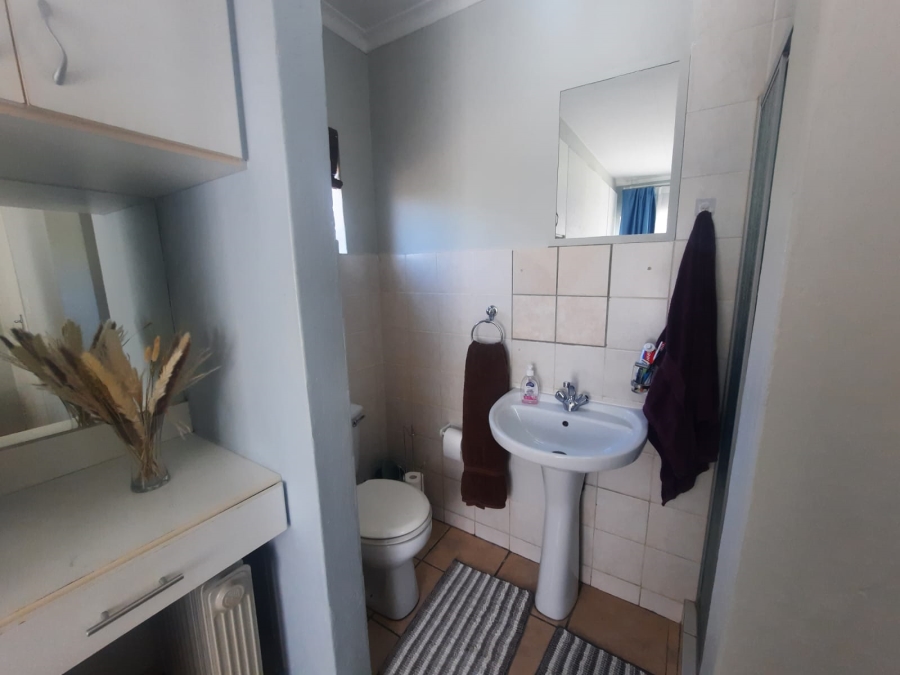 To Let 2 Bedroom Property for Rent in Little Falls Gauteng