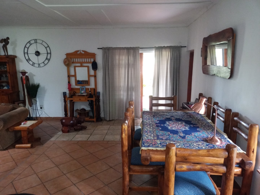 6 Bedroom Property for Sale in Tileba Gauteng