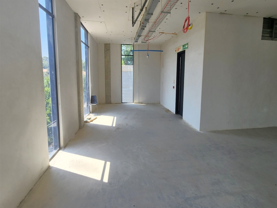 To Let Commercial Property for Rent in Wierda Valley Gauteng