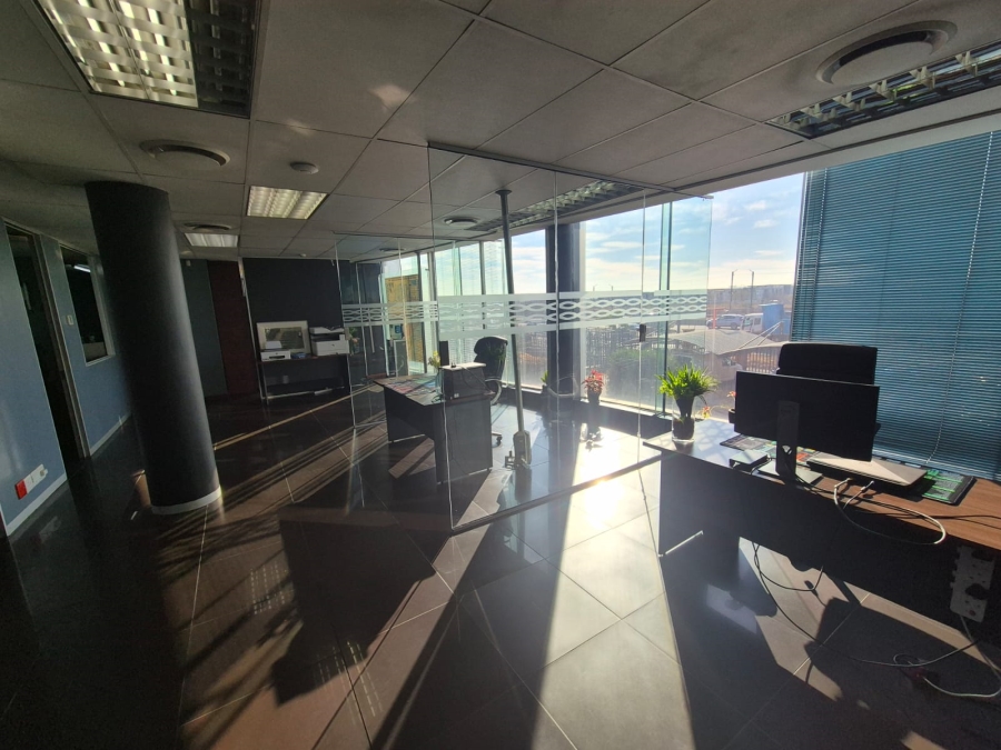 To Let Commercial Property for Rent in Gateway Industrial Park Gauteng