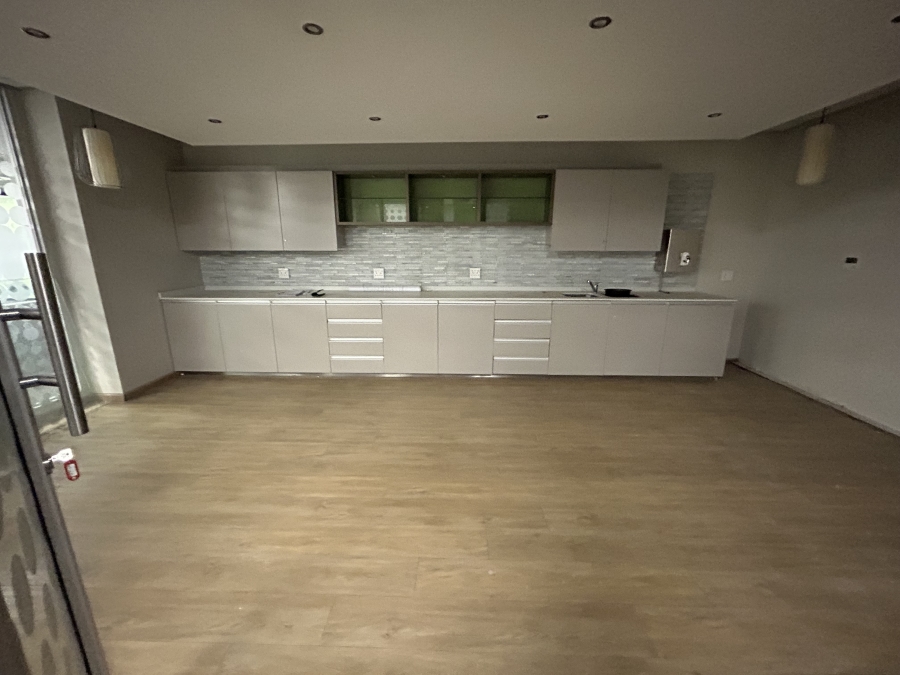 To Let Commercial Property for Rent in Highveld Gauteng