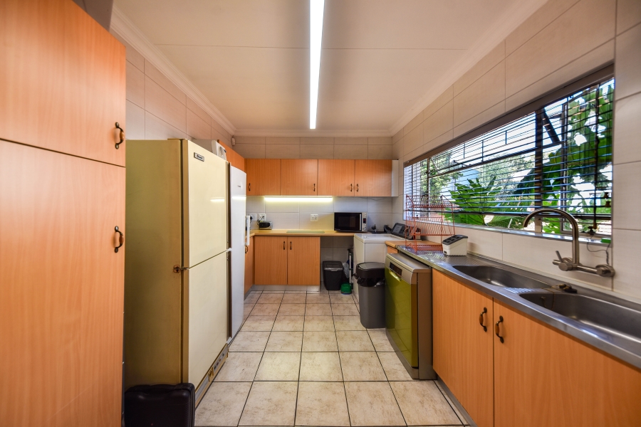 4 Bedroom Property for Sale in Garsfontein Gauteng
