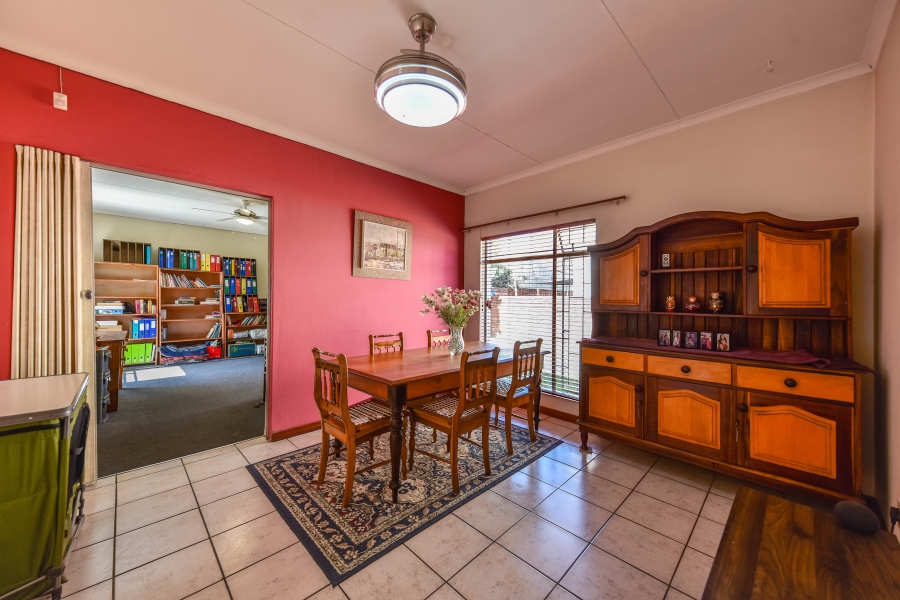 4 Bedroom Property for Sale in Garsfontein Gauteng
