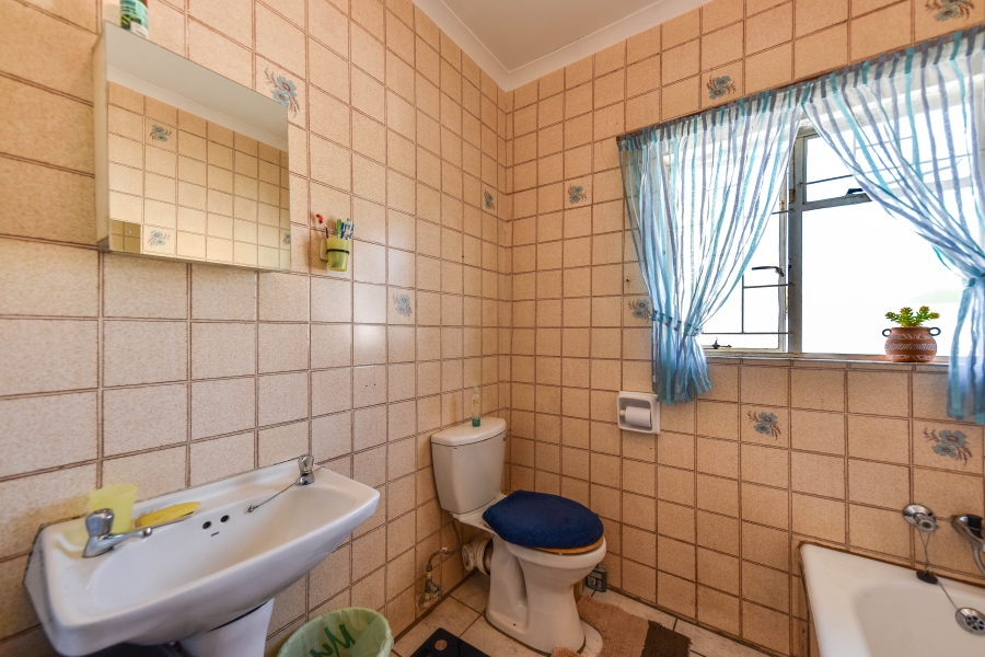 4 Bedroom Property for Sale in Garsfontein Gauteng