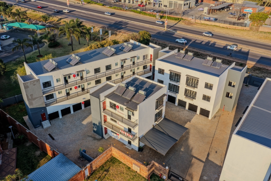 To Let 2 Bedroom Property for Rent in Faerie Glen Gauteng