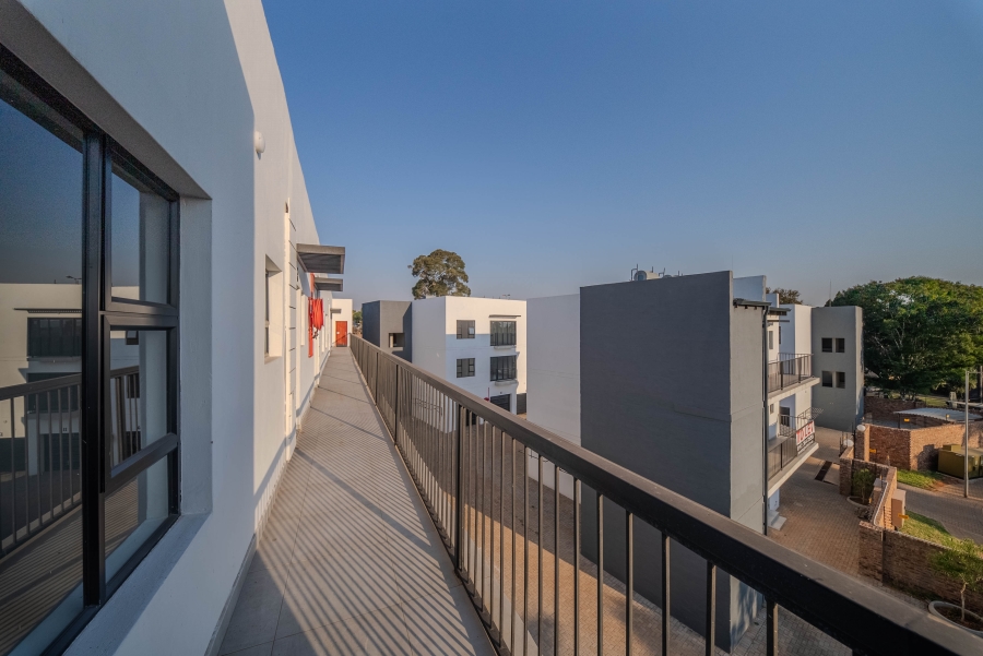 To Let 2 Bedroom Property for Rent in Faerie Glen Gauteng
