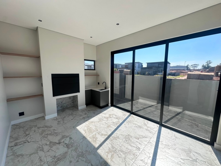 4 Bedroom Property for Sale in Olifantsfontein Gauteng