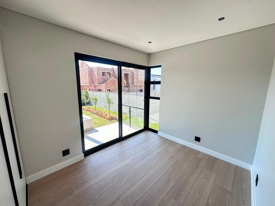 4 Bedroom Property for Sale in Olifantsfontein Gauteng
