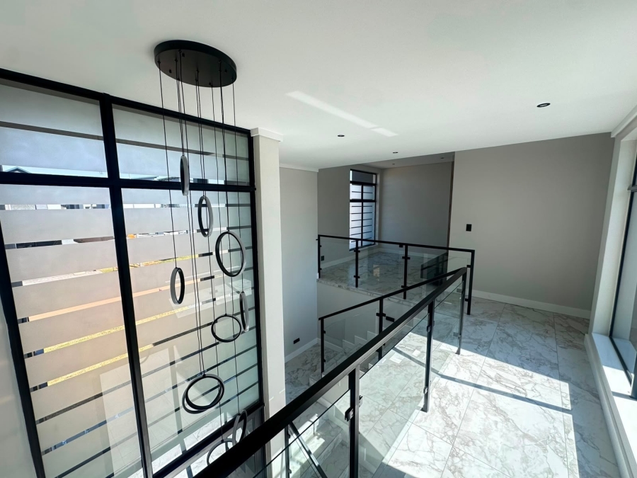 4 Bedroom Property for Sale in Olifantsfontein Gauteng