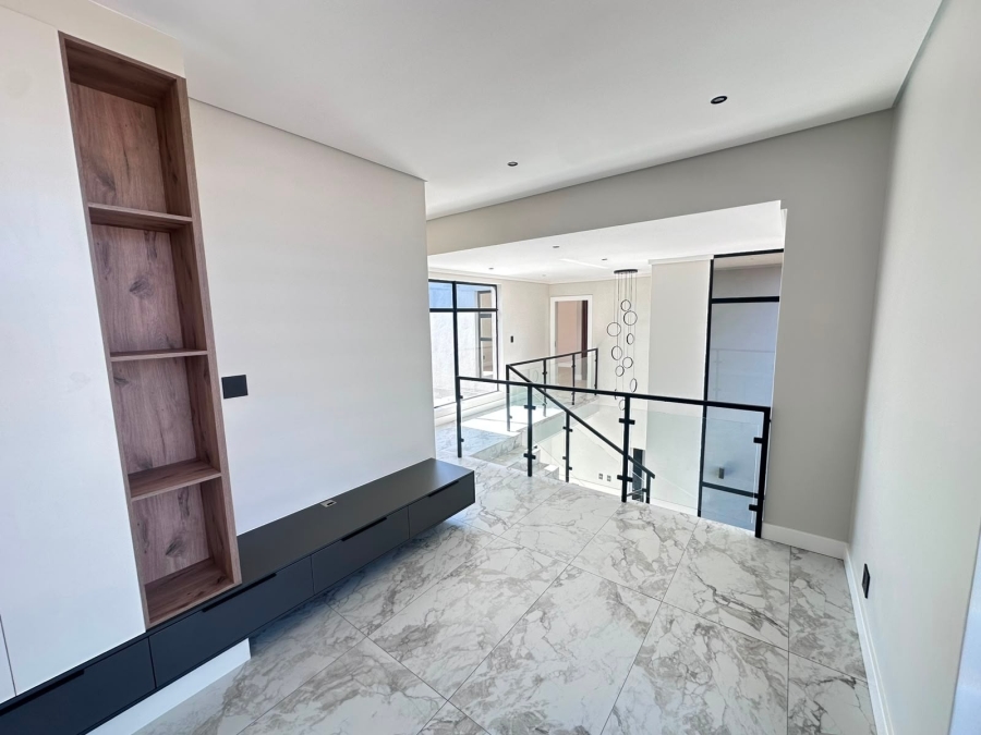 4 Bedroom Property for Sale in Olifantsfontein Gauteng