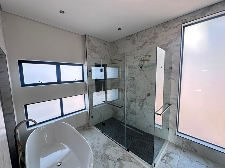 4 Bedroom Property for Sale in Olifantsfontein Gauteng