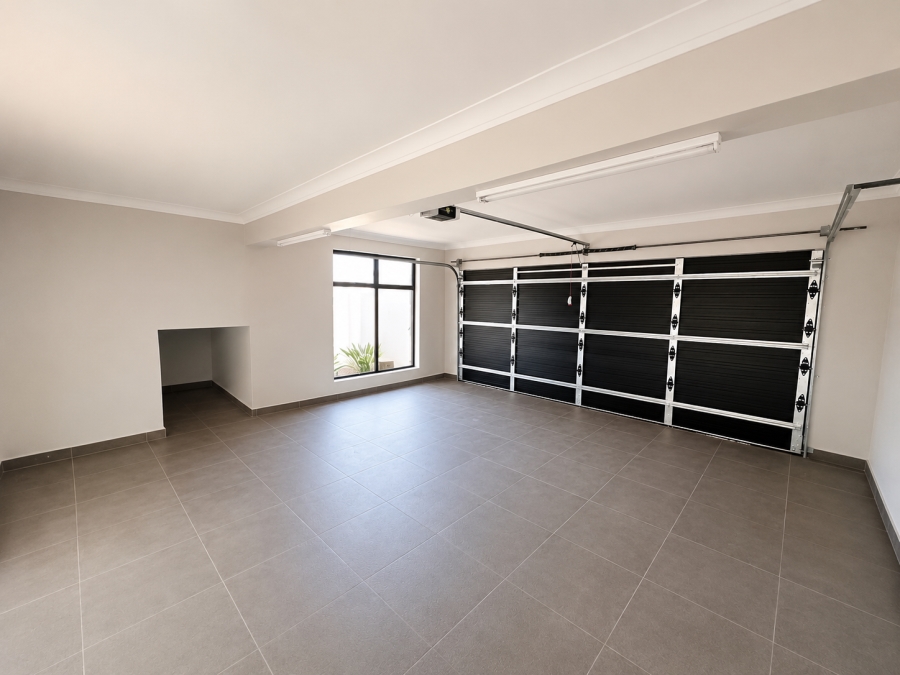 4 Bedroom Property for Sale in Olifantsfontein Gauteng