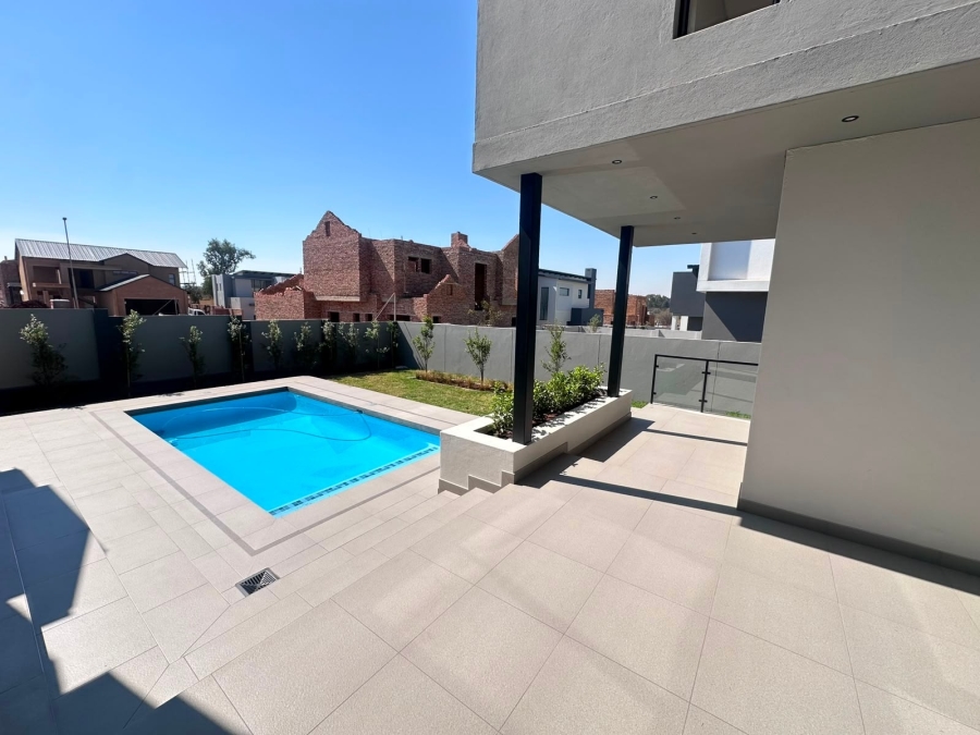 4 Bedroom Property for Sale in Olifantsfontein Gauteng