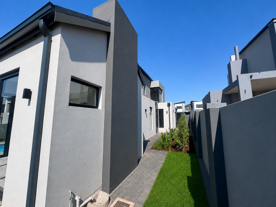 4 Bedroom Property for Sale in Olifantsfontein Gauteng