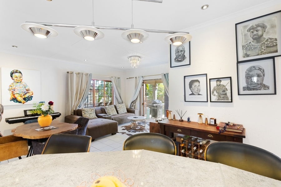To Let 2 Bedroom Property for Rent in Douglasdale Gauteng